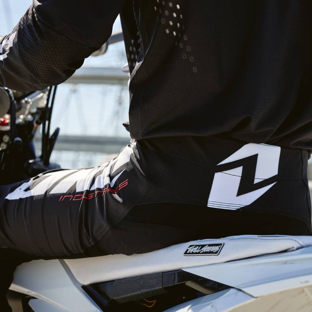 ONE INDUSTRIES X-197 UNO MX PANTS