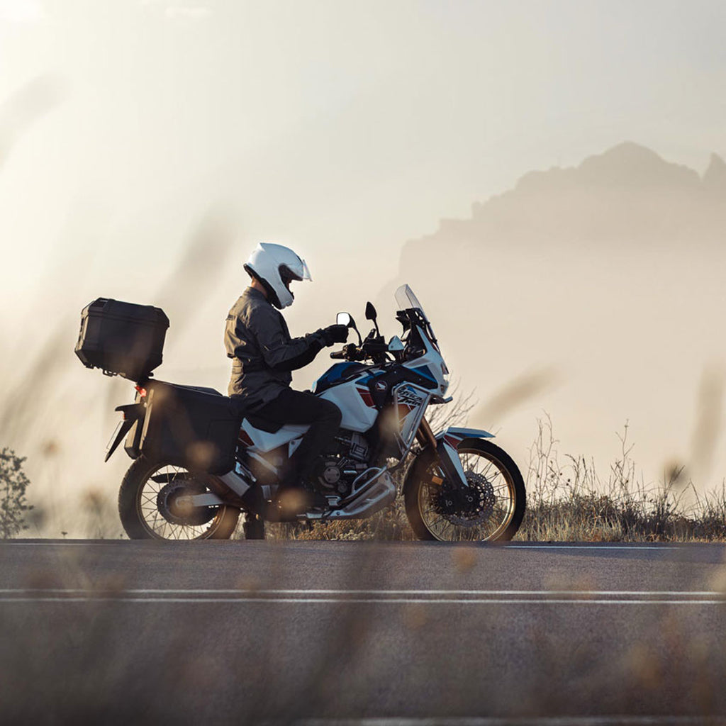 SHOEI GT-AIR 3 MOTORCYCLE FULL FACE HELMET