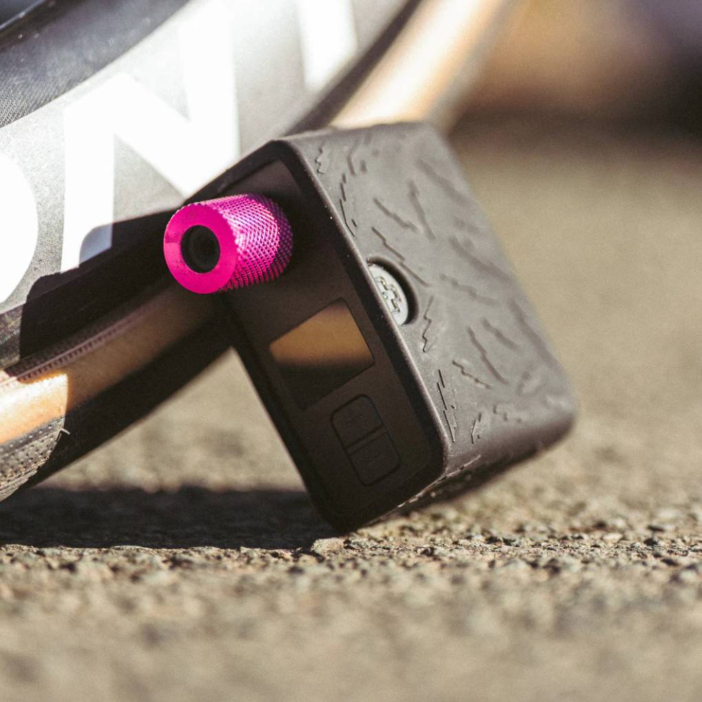 MUC-OFF PRO ELECTRIC MINI BICYCLE INFLATOR