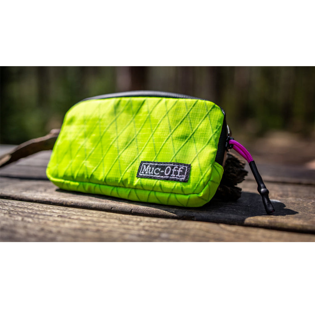 MUC-OFF MOTO/BIKE RAINPROOF ESSENTIALS CASE