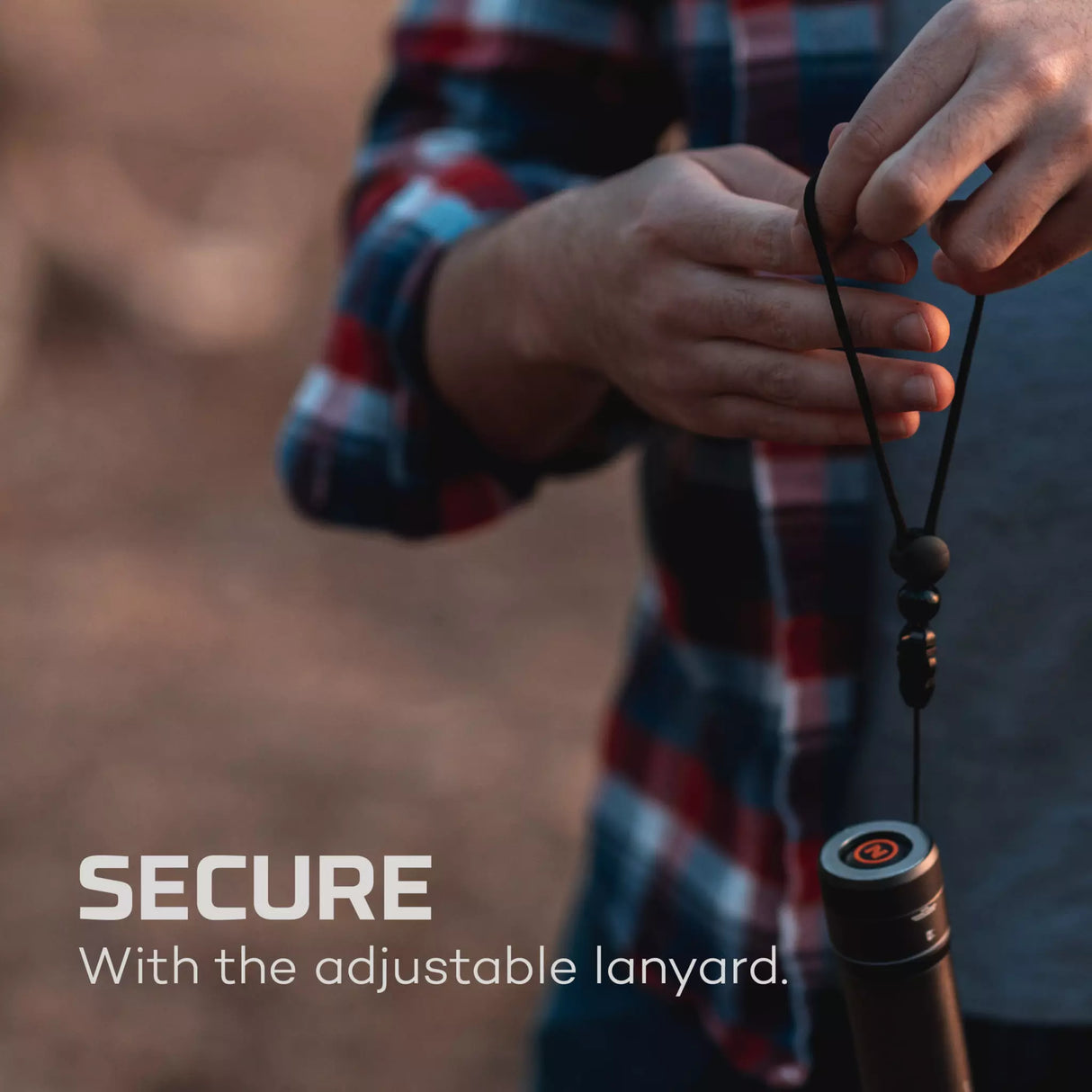 NEBO NEWTON 1000 LUMEN FLASHLIGHT