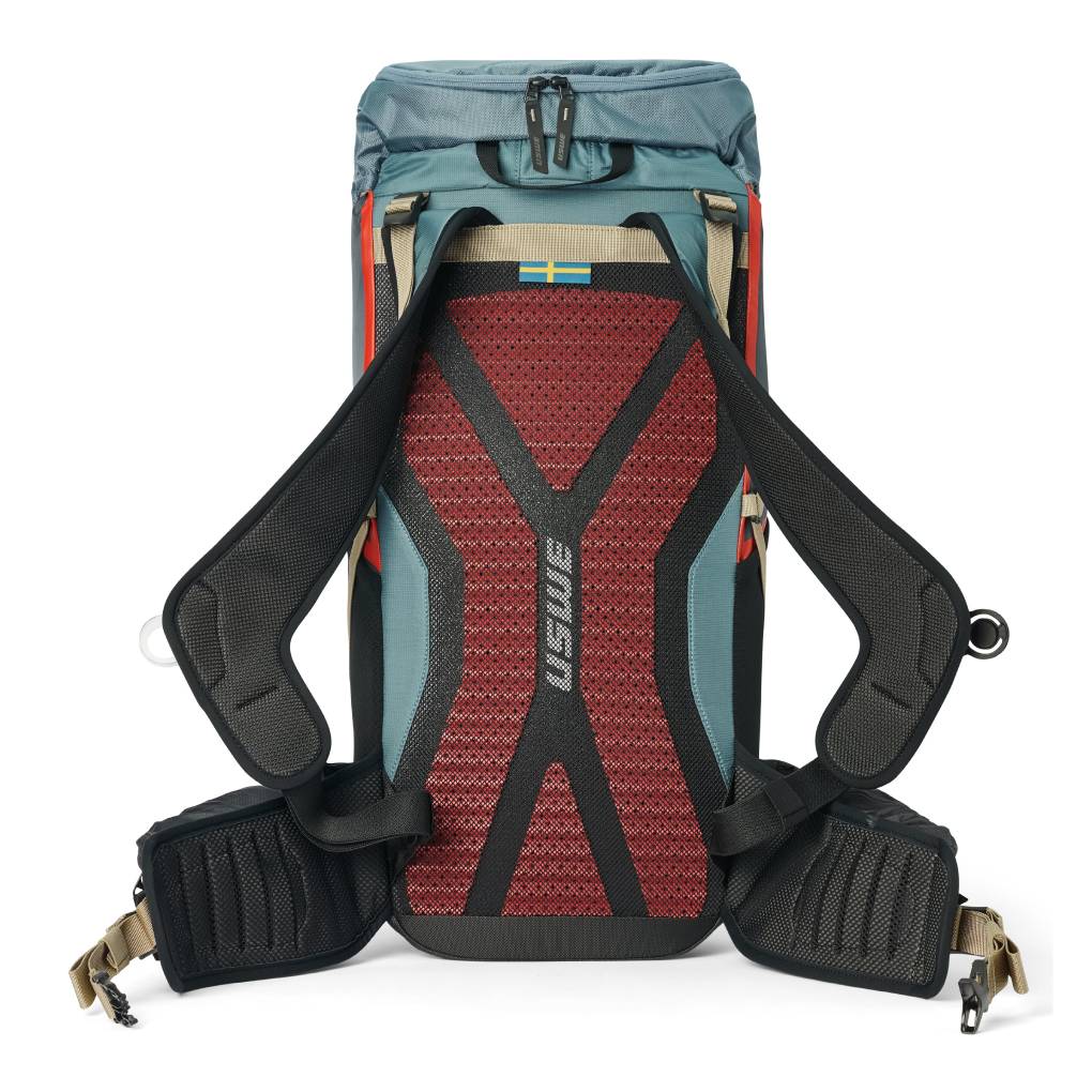 USWE TRACKER 30 DAYPACK BACKPACK - 30L